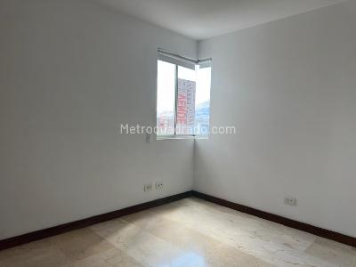 Apartamento de 3 alcobas en venta en Laureles, Medellín, 104 m² · foto 8 de 18