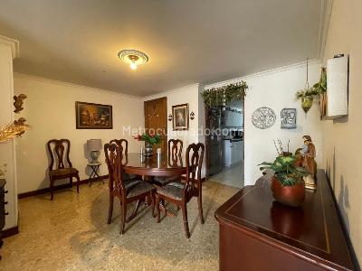 Apartamento en venta en Laureles, Medellín · foto 3 de 13