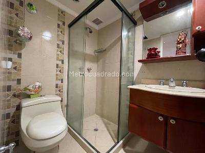 Apartamento en venta en Laureles, Medellín · foto 9 de 13