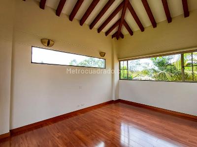Casa de 3 alcobas en arriendo en Vereda Guayabito, Rionegro, 1800 m² · foto 8 de 20