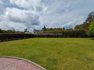 Casa de 3 alcobas en arriendo en Vereda Guayabito, Rionegro, 1800 m² · foto 14 de 20