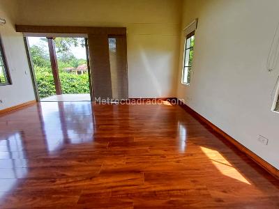 Casa de 3 alcobas en arriendo en Vereda Guayabito, Rionegro, 1800 m² · foto 18 de 20