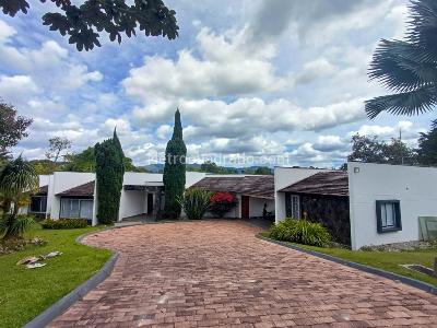 Casa de 3 alcobas en arriendo en Vereda Guayabito, Rionegro, 1890 m² · foto 14 de 20