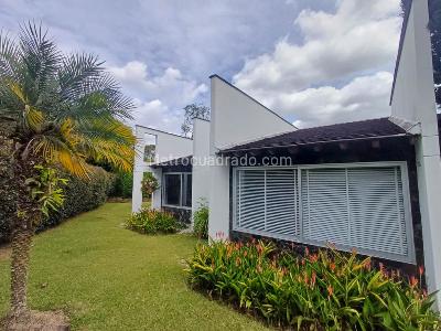 Casa de 3 alcobas en arriendo en Vereda Guayabito, Rionegro, 1890 m² · foto 16 de 20