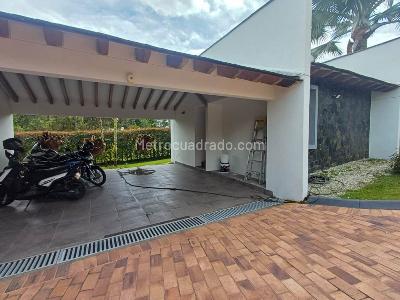 Casa de 3 alcobas en arriendo en Vereda Guayabito, Rionegro, 1890 m² · foto 17 de 20