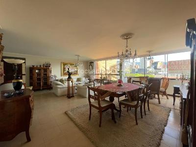 Apartamento de 3 alcobas en venta en El Poblado, Medellín, 191 m² · foto 3 de 16