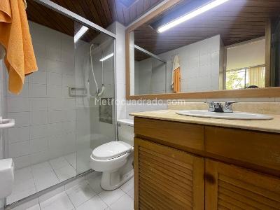 Apartamento de 3 alcobas en venta en El Poblado, Medellín, 191 m² · foto 7 de 16