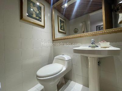 Apartamento de 3 alcobas en venta en El Poblado, Medellín, 191 m² · foto 16 de 16