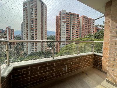 Apartamento de 4 alcobas en venta en Zuñiga, Envigado, 218 m² · foto 3 de 17