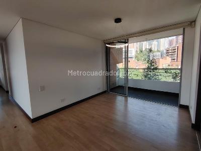 Apartamento de 3 alcobas en arriendo en El Poblado, Medellín, 134 m² · foto 2 de 13