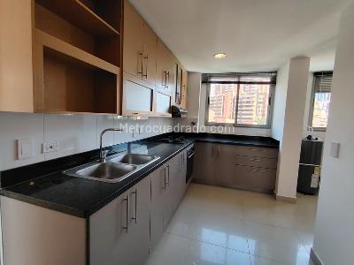 Apartamento de 3 alcobas en arriendo en El Poblado, Medellín, 134 m² · foto 9 de 13