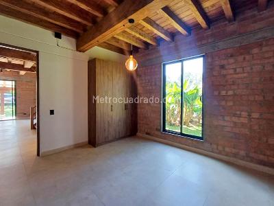 Casa de 4 alcobas en arriendo en Llanogrande Via Principal, Rionegro, 1600 m² · foto 14 de 20