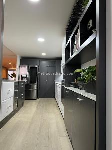 Apartamento de 3 alcobas en venta en El Poblado, Medellín, 243 m² · foto 18 de 20