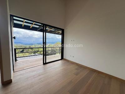 Casa de 3 alcobas en arriendo en Las Palmas (Envigado), Envigado, 320 m² · foto 11 de 20