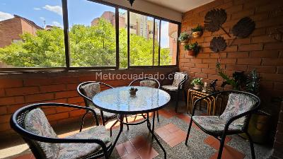 Apartamento en venta en Laureles, Medellín · foto 2 de 19