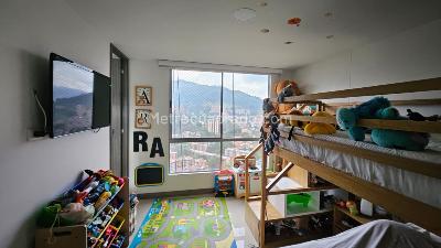 Apartamento en venta en Loma De Las Brujas, Envigado · foto 2 de 9