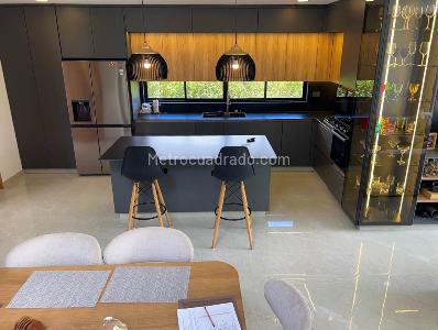 Casa de 4 alcobas en venta en Via Llanogrande San Antonio, Rionegro, 268 m² · foto 15 de 20