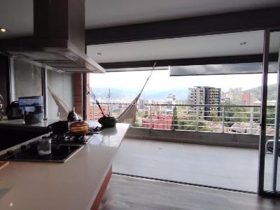 Apartamento de 2 alcobas en arriendo en El Poblado, Medellín, 170 m² · foto 2 de 19