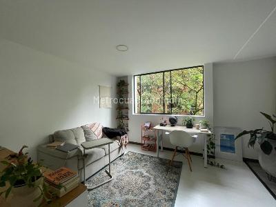 Apartamento en venta en El Poblado, Medellín · foto 2 de 3