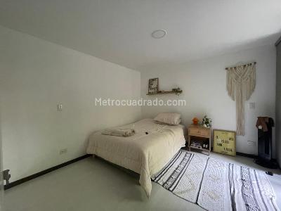 Apartamento en venta en El Poblado, Medellín · foto 3 de 3