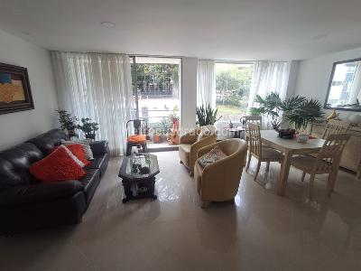 Apartamento de 3 alcobas en arriendo en Los Naranjos, Medellín, 110 m² · foto 2 de 13