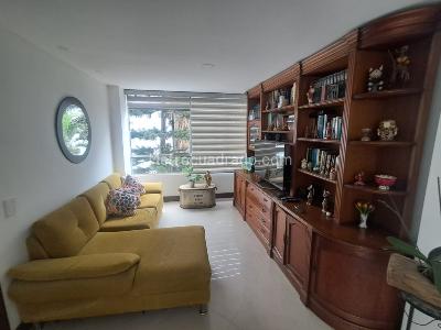 Apartamento de 3 alcobas en arriendo en Los Naranjos, Medellín, 110 m² · foto 3 de 13