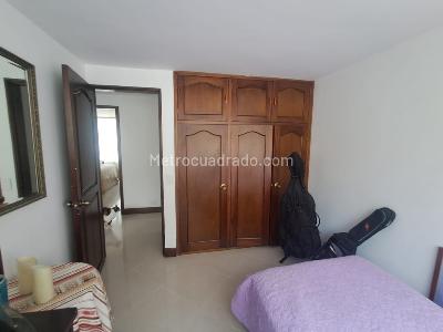 Apartamento de 3 alcobas en arriendo en Los Naranjos, Medellín, 110 m² · foto 6 de 13