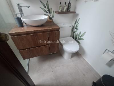 Apartamento de 3 alcobas en arriendo en Los Naranjos, Medellín, 110 m² · foto 11 de 13