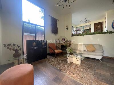 Casa de 5 alcobas en venta en El Poblado, Medellín, 261 m² · foto 7 de 20