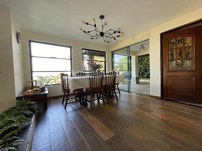 Casa de 5 alcobas en venta en El Poblado, Medellín, 261 m² · foto 10 de 20