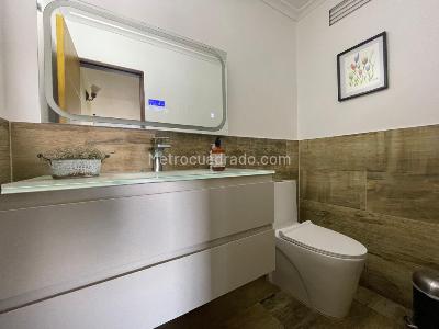 Casa de 5 alcobas en venta en El Poblado, Medellín, 261 m² · foto 12 de 20