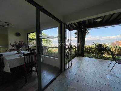 Casa de 5 alcobas en venta en El Poblado, Medellín, 261 m² · foto 15 de 20