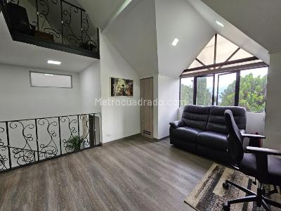 Casa de 3 alcobas en arriendo en El Poblado, Medellín, 246 m² · foto 5 de 20