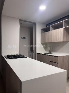 Apartamento de 1 alcoba en arriendo en Patio Bonito, Medellín, 54 m² · foto 3 de 13