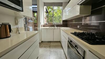 Apartamento de 3 alcobas en venta en El Tesoro, Medellín, 289 m² · foto 5 de 14