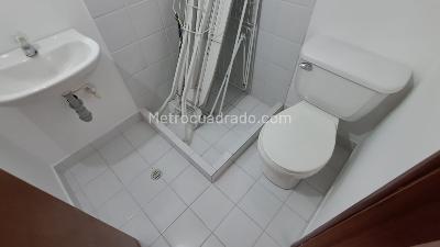 Apartamento de 3 alcobas en arriendo en El Poblado, Medellín, 106 m² · foto 9 de 19