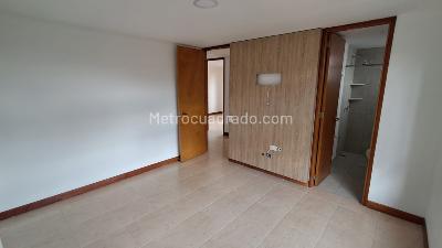 Apartamento de 3 alcobas en arriendo en El Poblado, Medellín, 106 m² · foto 11 de 19