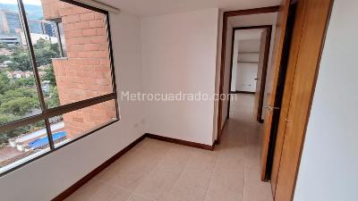 Apartamento de 3 alcobas en arriendo en El Poblado, Medellín, 106 m² · foto 15 de 19