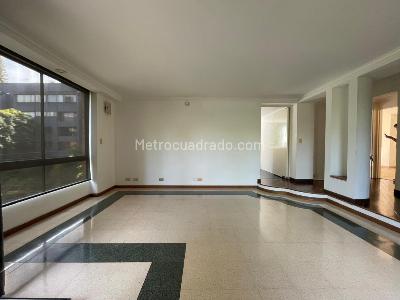 Apartamento de 3 alcobas en arriendo en Los Naranjos, Medellín, 106 m² · foto 6 de 10