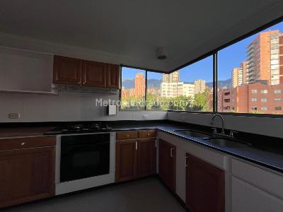 Apartamento en arriendo en El Poblado, Medellín · foto 7 de 20