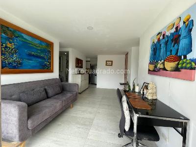 Apartamento en arriendo en El Poblado, Medellín · foto 3 de 10