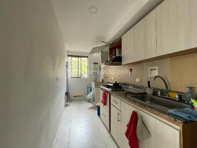 Apartamento en arriendo en El Poblado, Medellín · foto 4 de 10