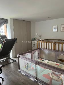 Apartamento de 2 alcobas en arriendo en El Poblado, Medellín, 118 m² · foto 3 de 8