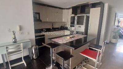 Apartamento de 3 alcobas en arriendo en Laureles, Medellín, 230 m² · foto 4 de 12