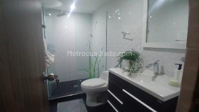 Apartamento de 3 alcobas en arriendo en Laureles, Medellín, 230 m² · foto 8 de 12