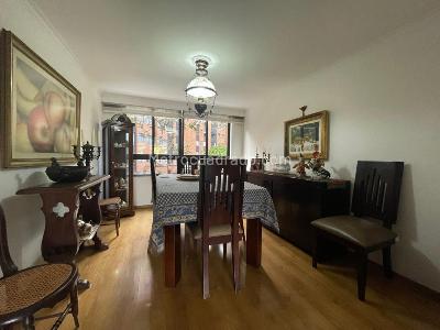 Apartamento en venta en El Poblado, Medellín · foto 4 de 9