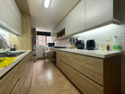 Apartamento en venta en El Poblado, Medellín · foto 5 de 9