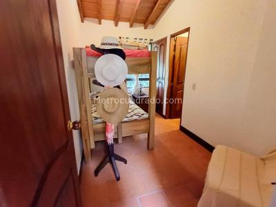 Casa de 5 alcobas en venta en Gualanday, Rionegro, 280 m² · foto 16 de 20