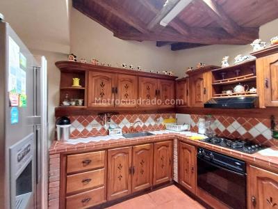 Casa de 5 alcobas en venta en Gualanday, Rionegro, 280 m² · foto 2 de 20