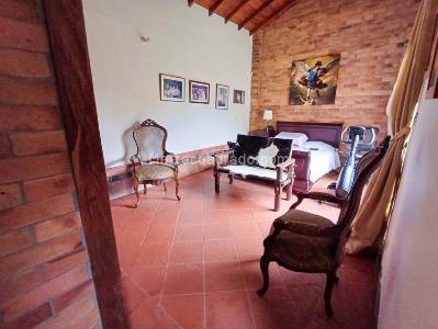 Casa de 5 alcobas en venta en Gualanday, Rionegro, 280 m² · foto 4 de 20